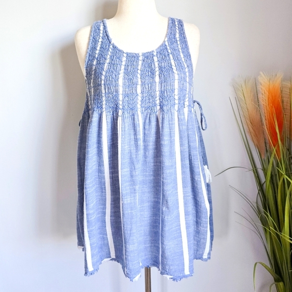 Free People, Obi Posey Smocked Chambray Blue Striped Tassel Top Size Medium - Picture 2 of 11